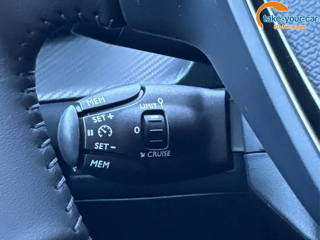 Peugeot 208 - Thumbnail 22
