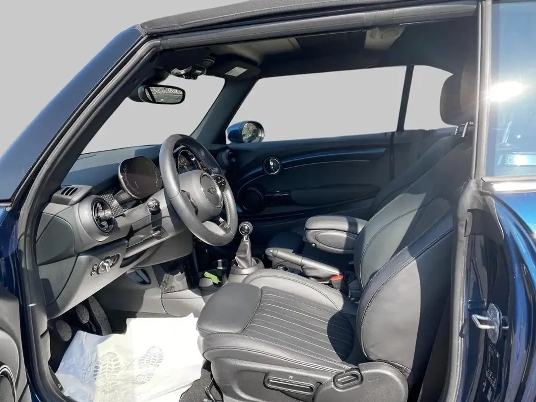 MINI One Cabrio - Thumbnail 9