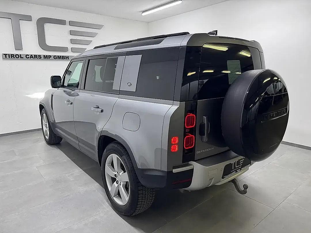 Land Rover Defender - Thumbnail 5
