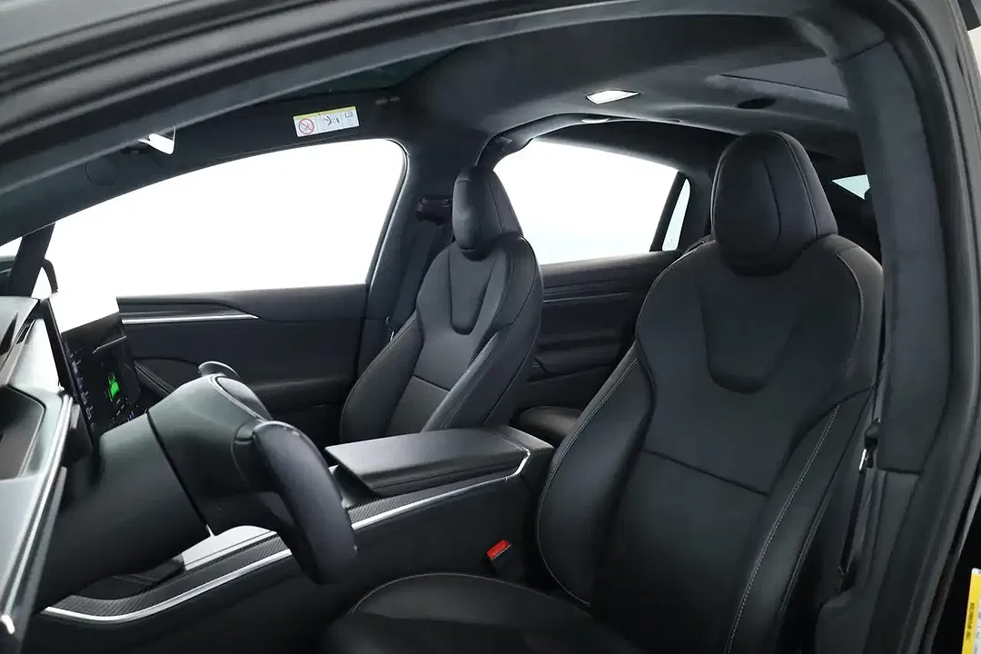 Tesla Model X - Thumbnail 9