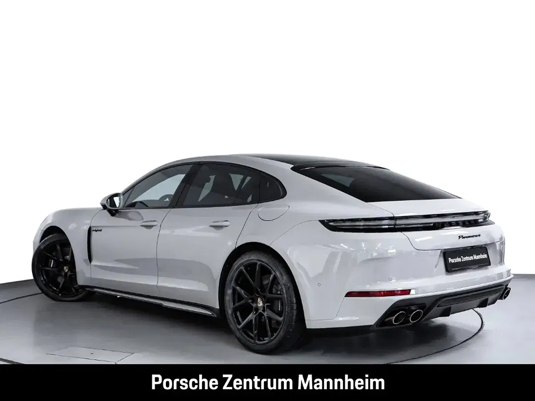 Porsche Panamera - Thumbnail 3