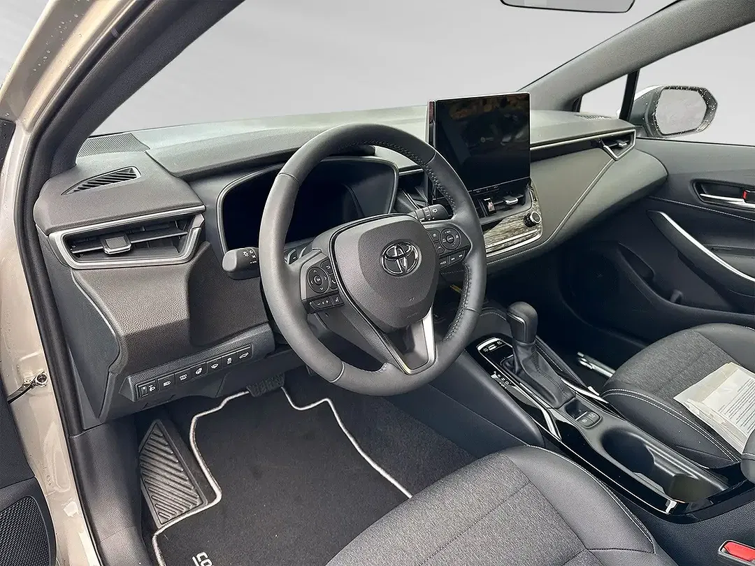 Toyota Corolla - Thumbnail 11