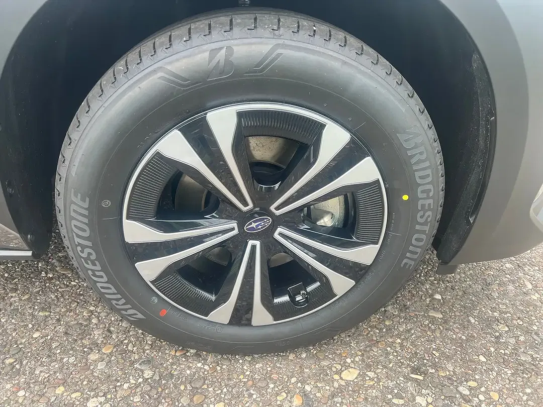 Subaru Solterra - Thumbnail 5