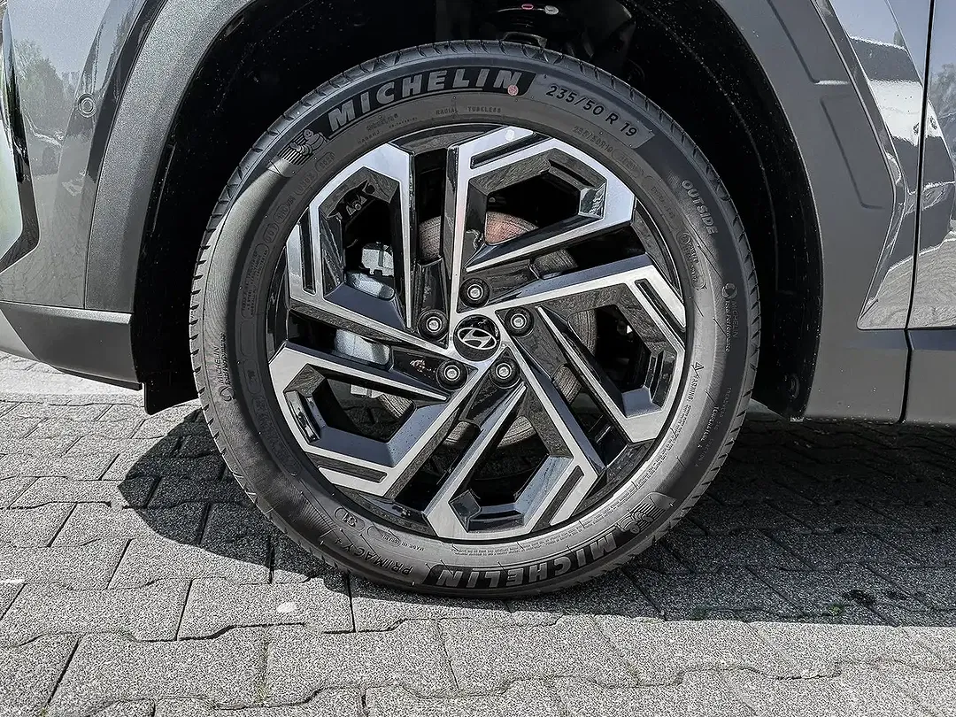 Hyundai TUCSON - Thumbnail 4