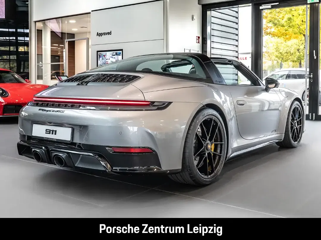Porsche 992 - Thumbnail 11
