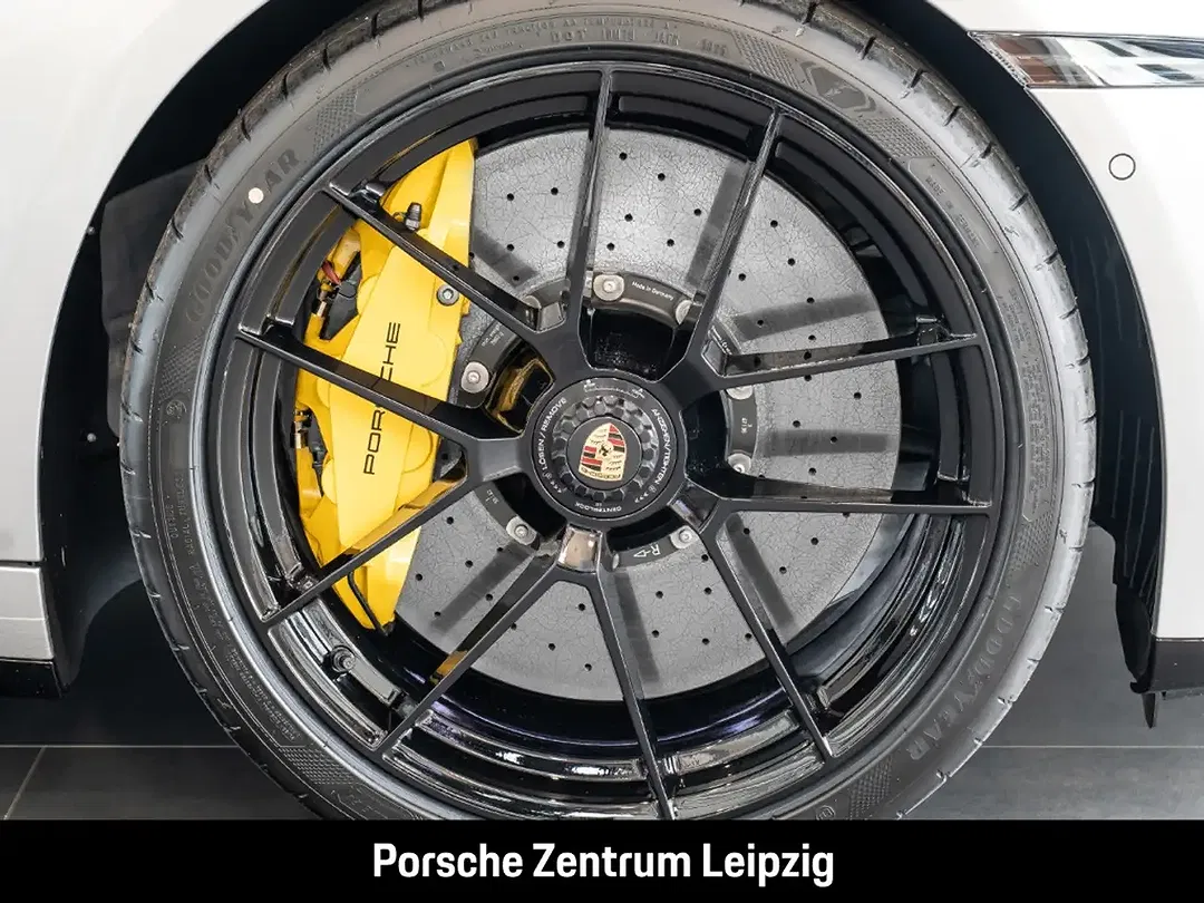 Porsche 992 - Thumbnail 15