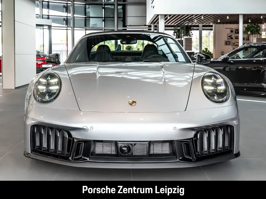 Porsche 992 - Thumbnail 4