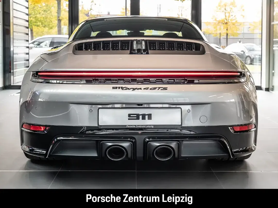 Porsche 992 - Thumbnail 5