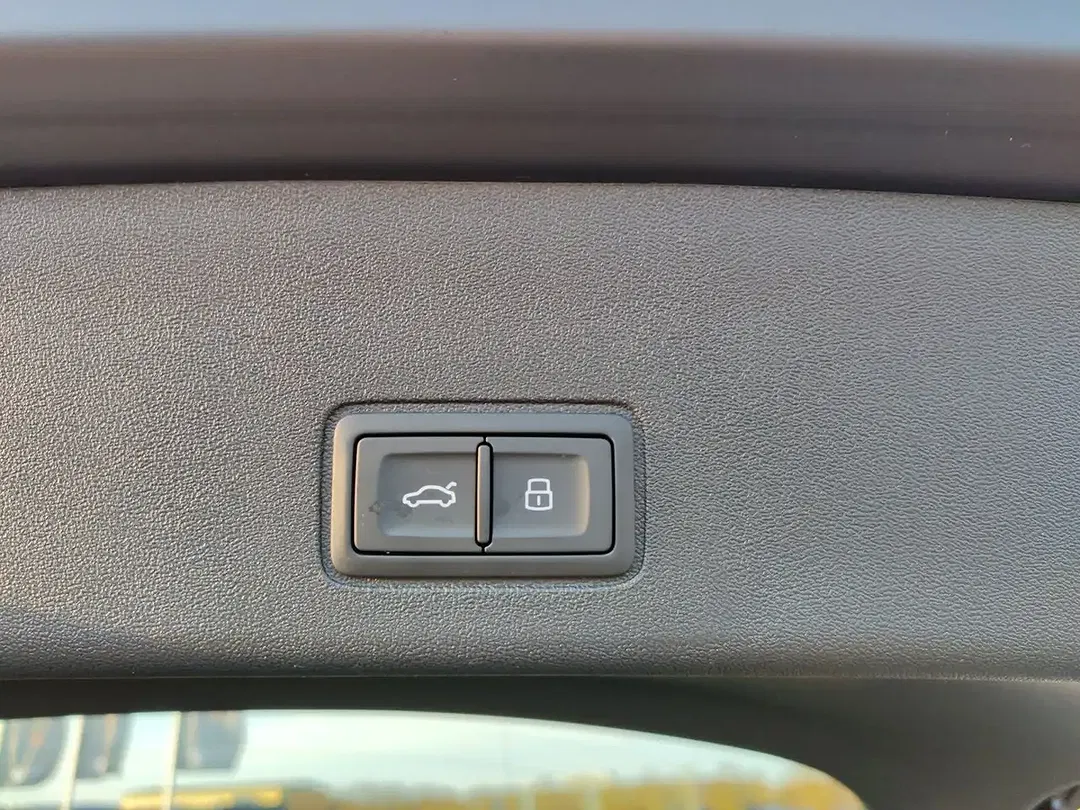 Audi Q3 - Thumbnail 15