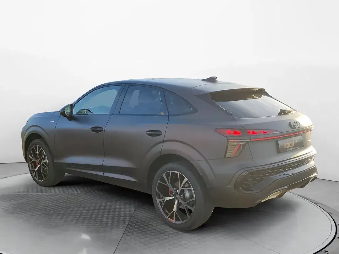 Audi Q3 - Thumbnail 3