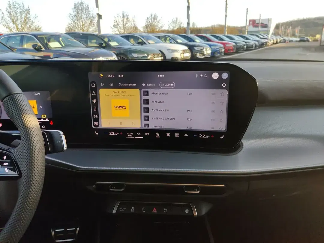 Audi Q3 - Thumbnail 8