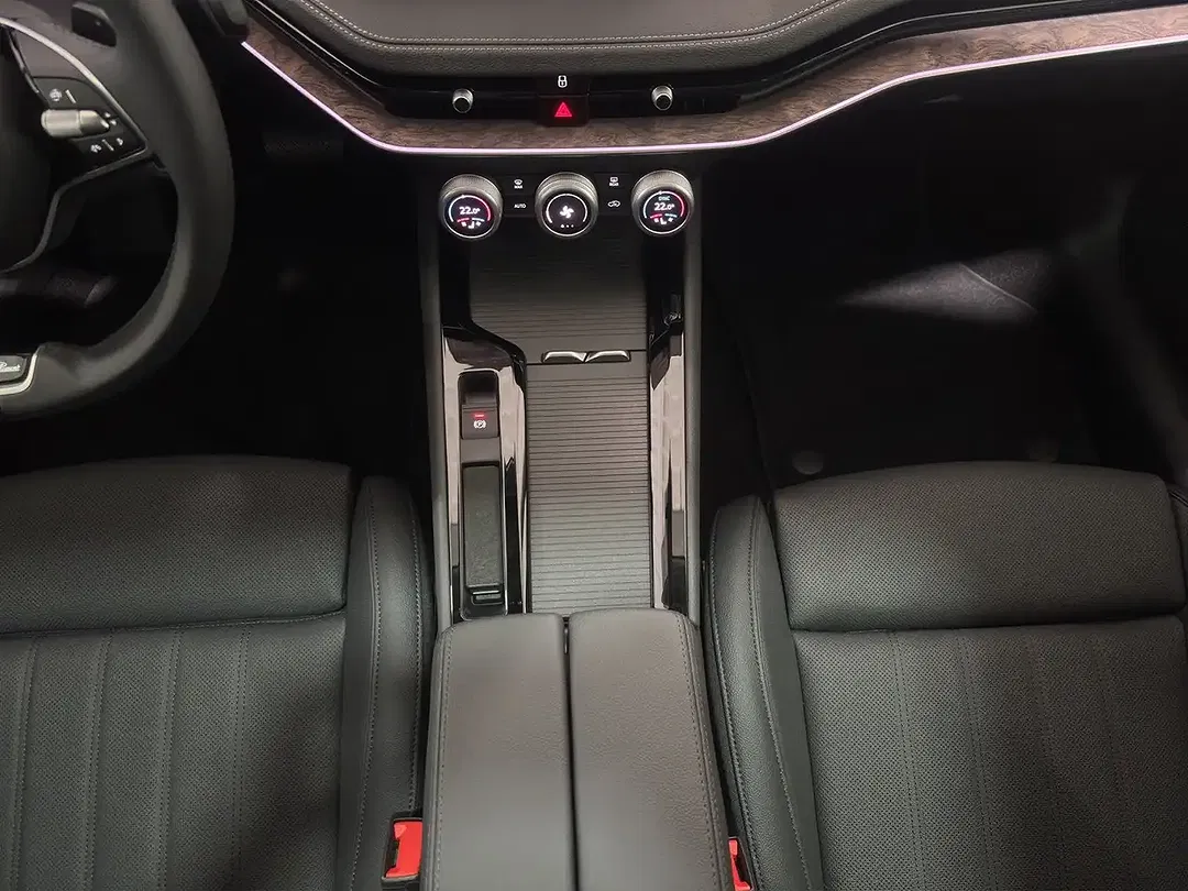 Skoda Superb - Thumbnail 12