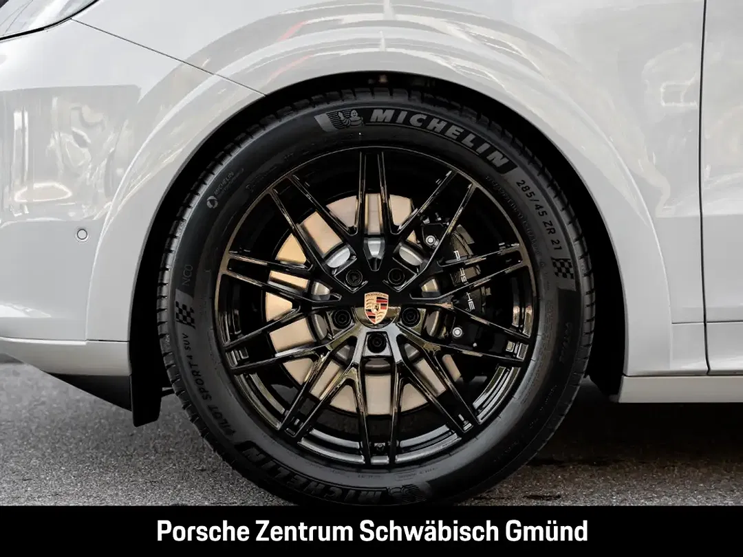 Porsche Cayenne - Thumbnail 15