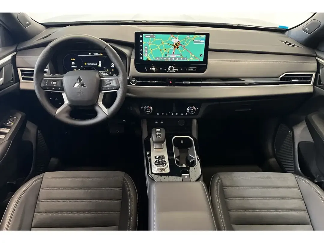 Mitsubishi Outlander - Thumbnail 7