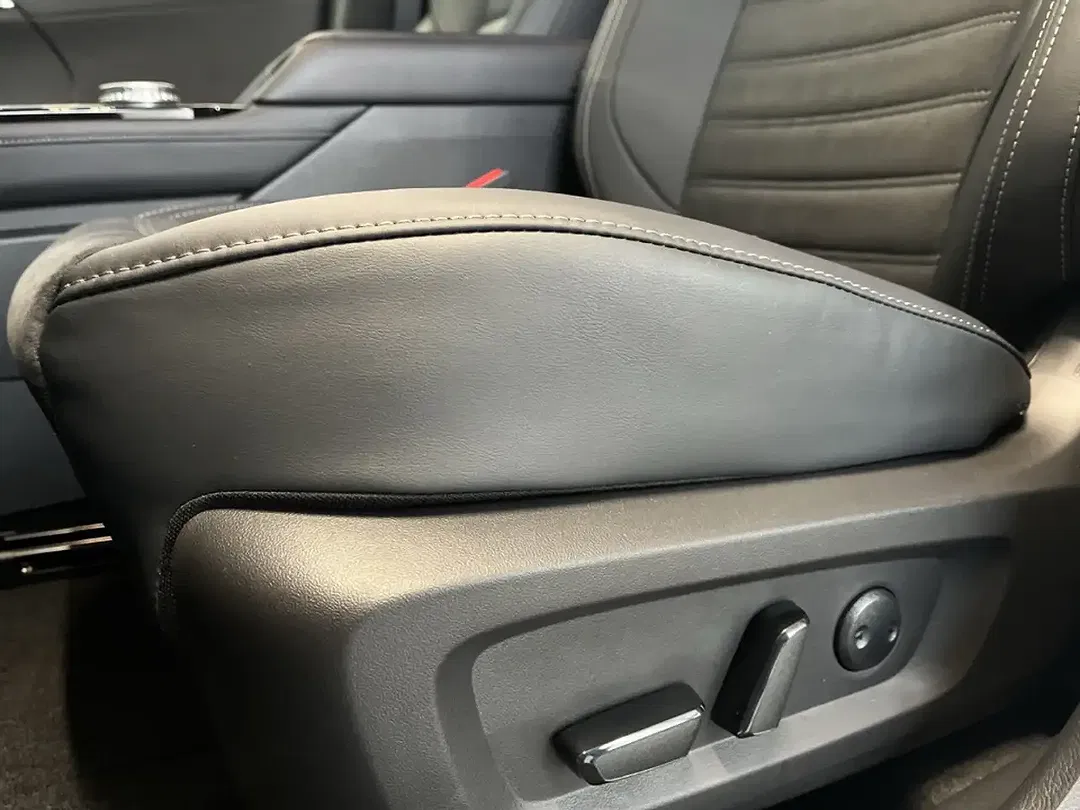 Mitsubishi Outlander - Thumbnail 9