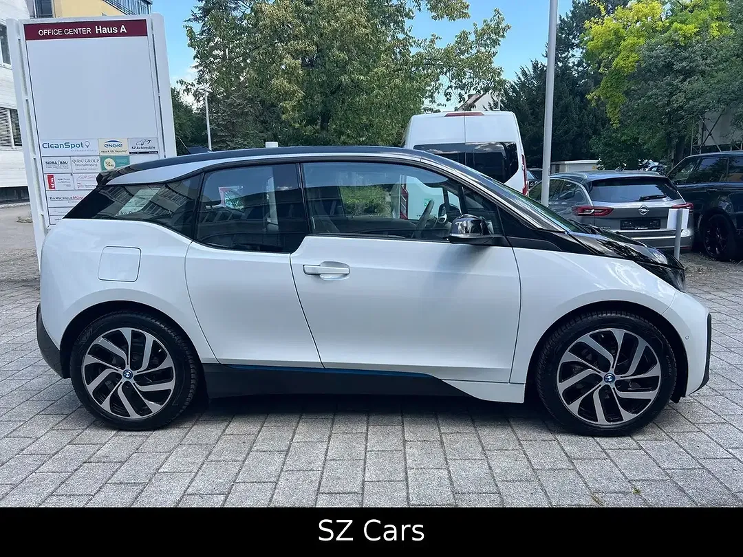 BMW i3 - Thumbnail 5