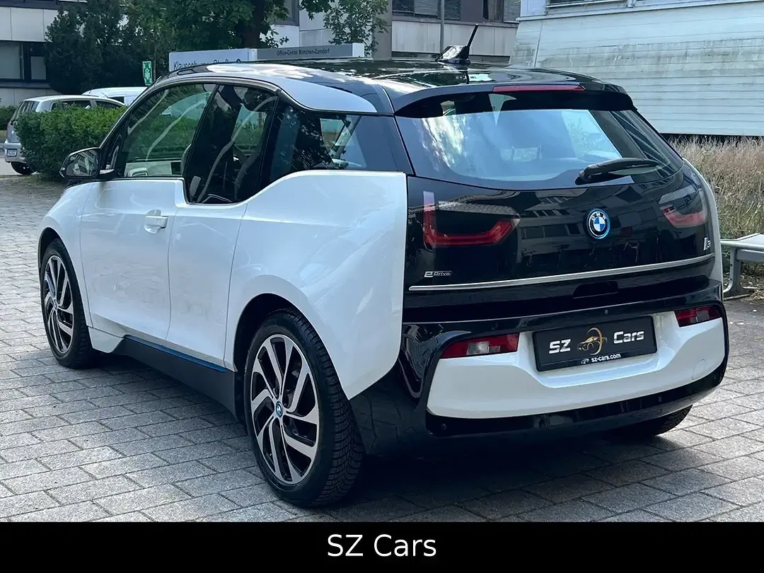 BMW i3 - Thumbnail 8