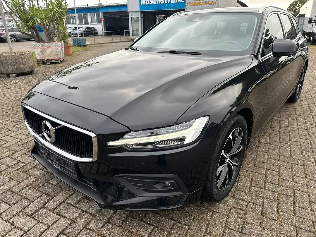 Volvo V60 MHEV Momentum Pro