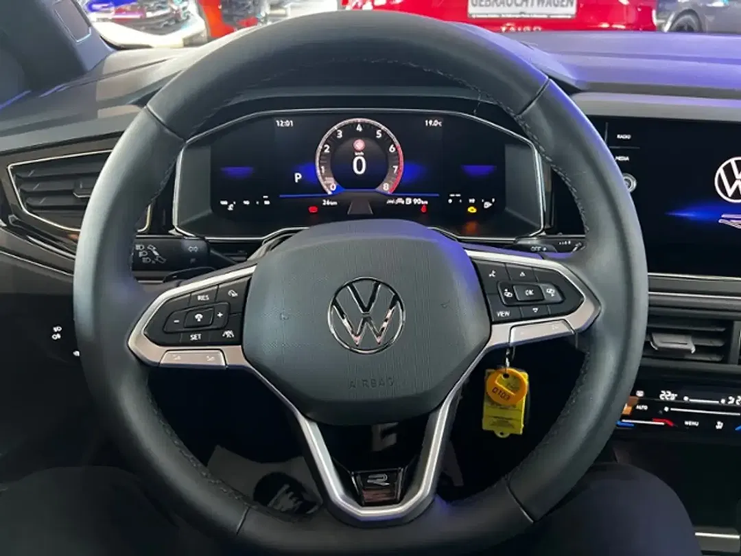 Volkswagen Polo - Thumbnail 11