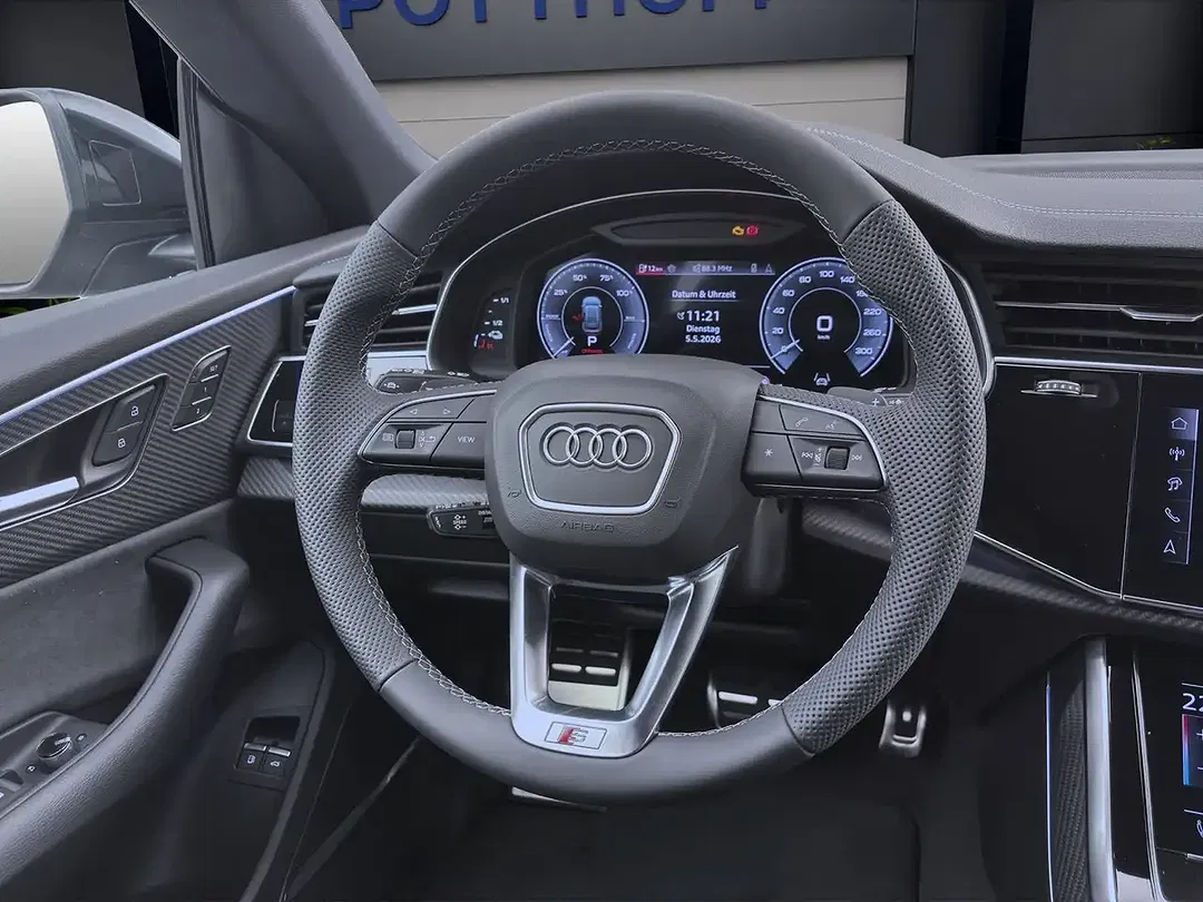 Audi Q8 - Thumbnail 11
