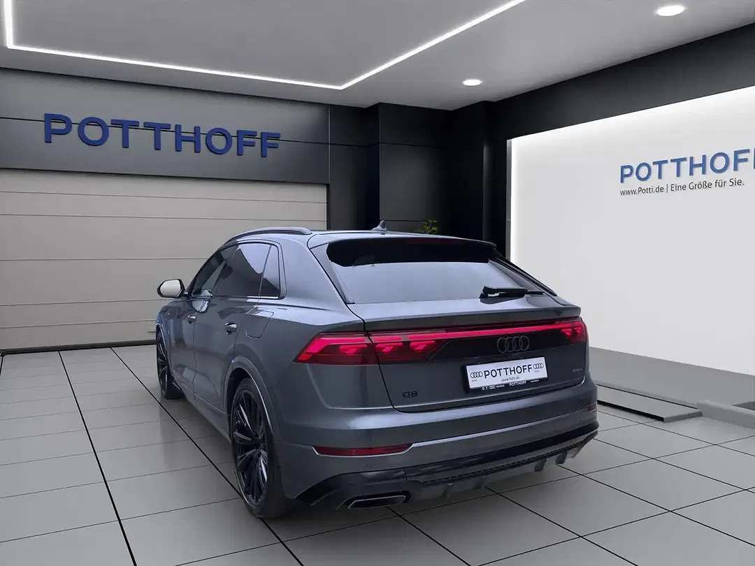 Audi Q8 - Thumbnail 3