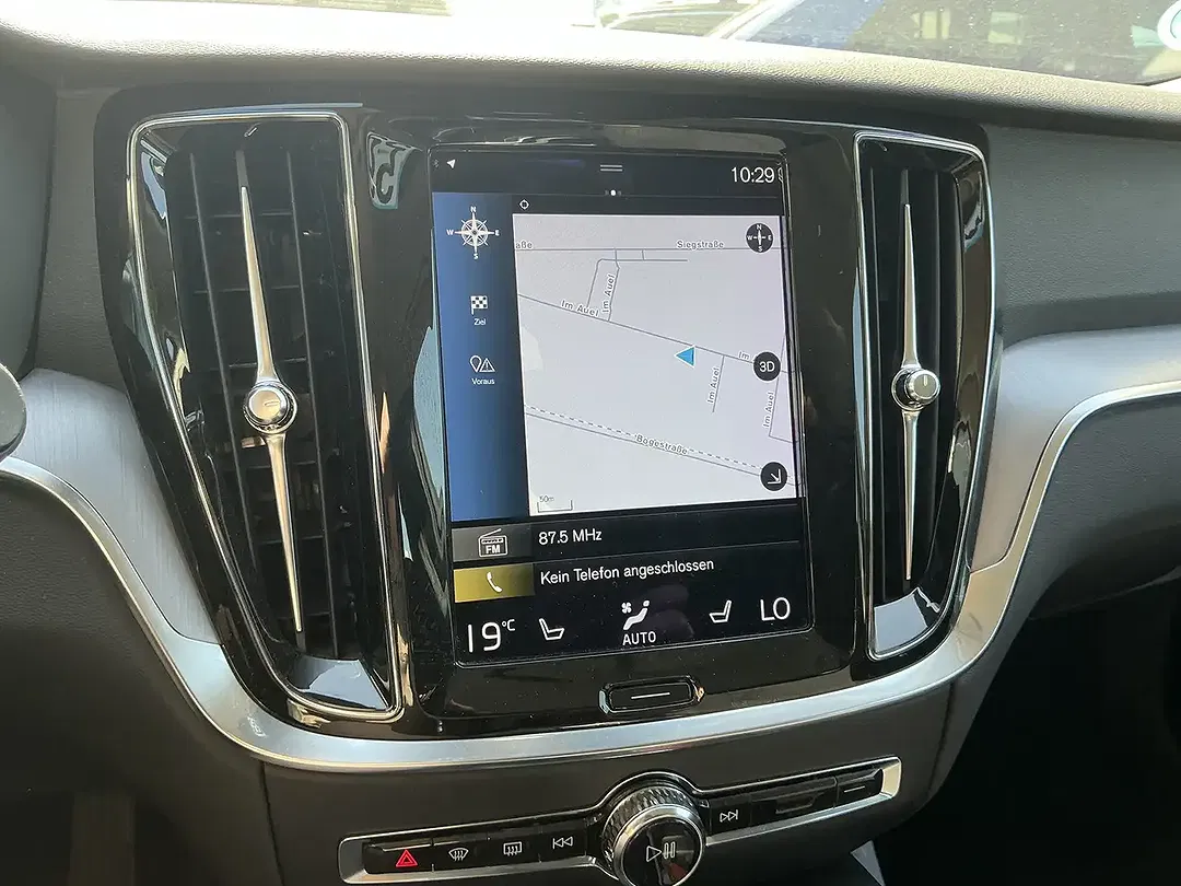 Volvo V60 - Thumbnail 10