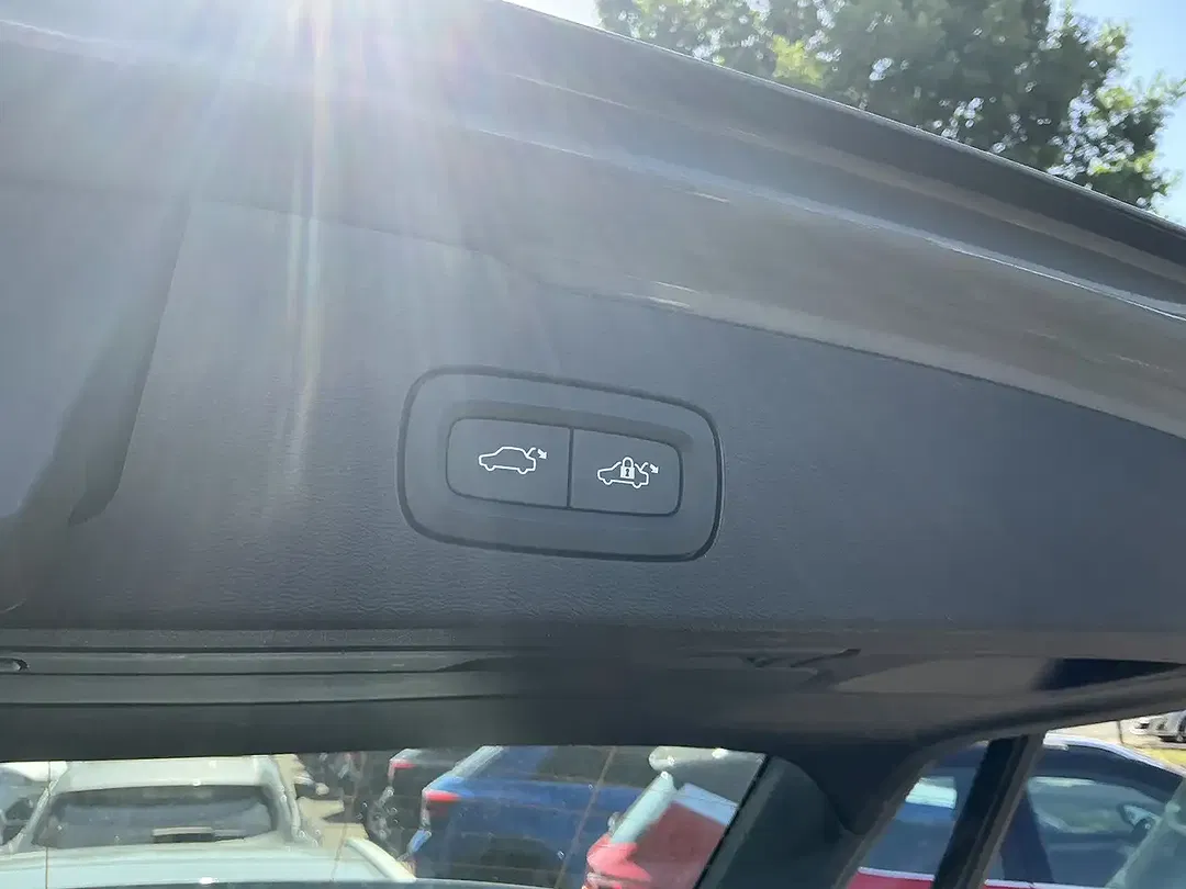 Volvo V60 - Thumbnail 4