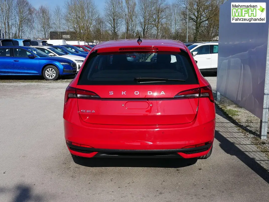 Skoda Scala - Thumbnail 2