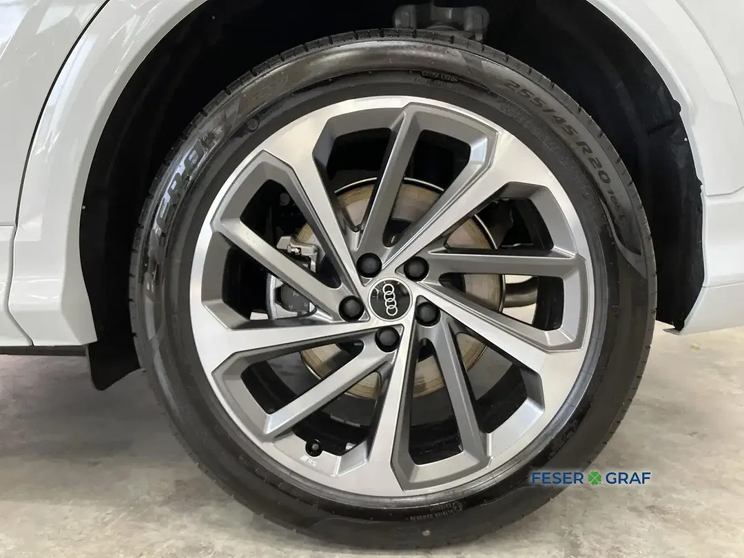 Audi Q5 - Thumbnail 10