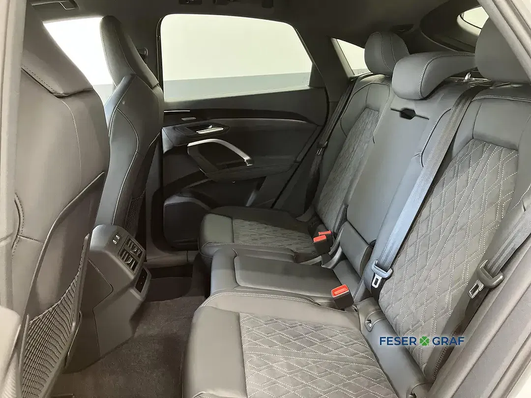 Audi Q5 - Thumbnail 12