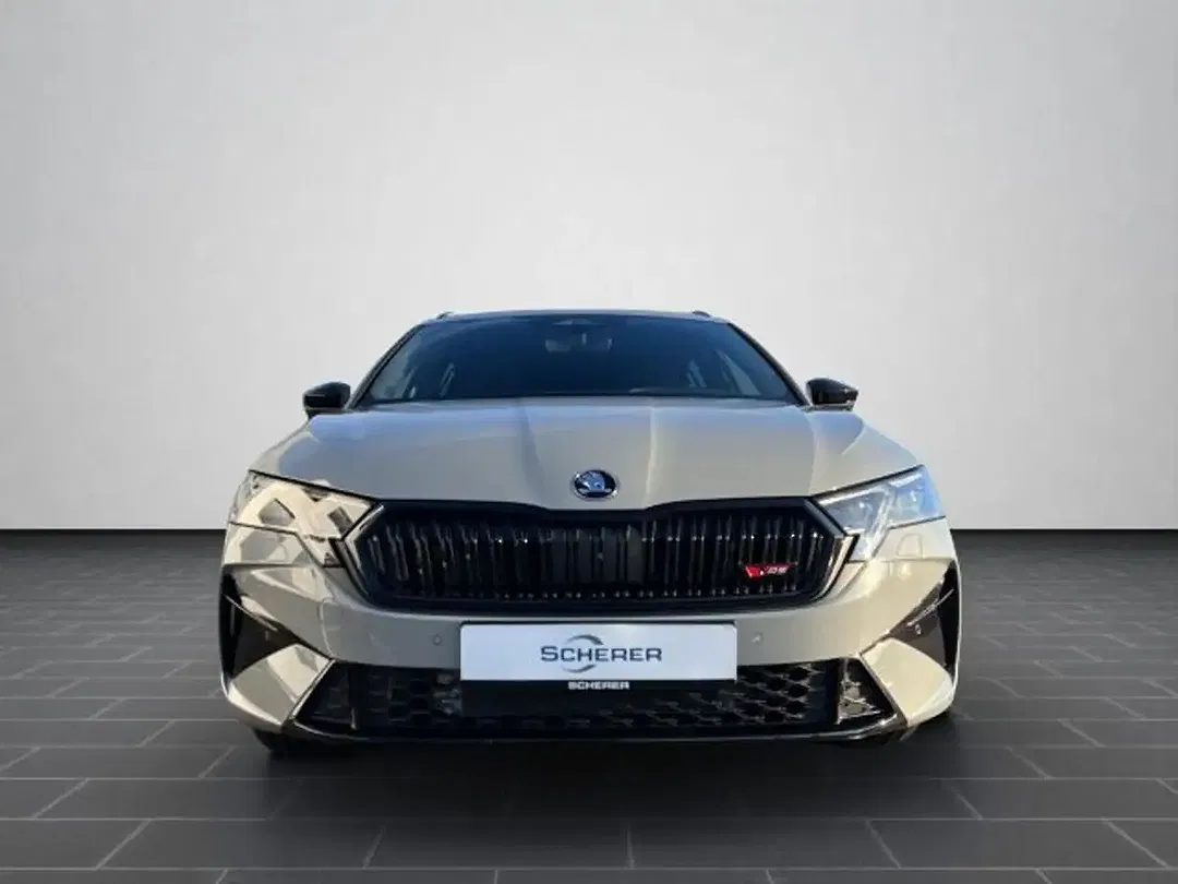 Skoda Octavia - Thumbnail 5