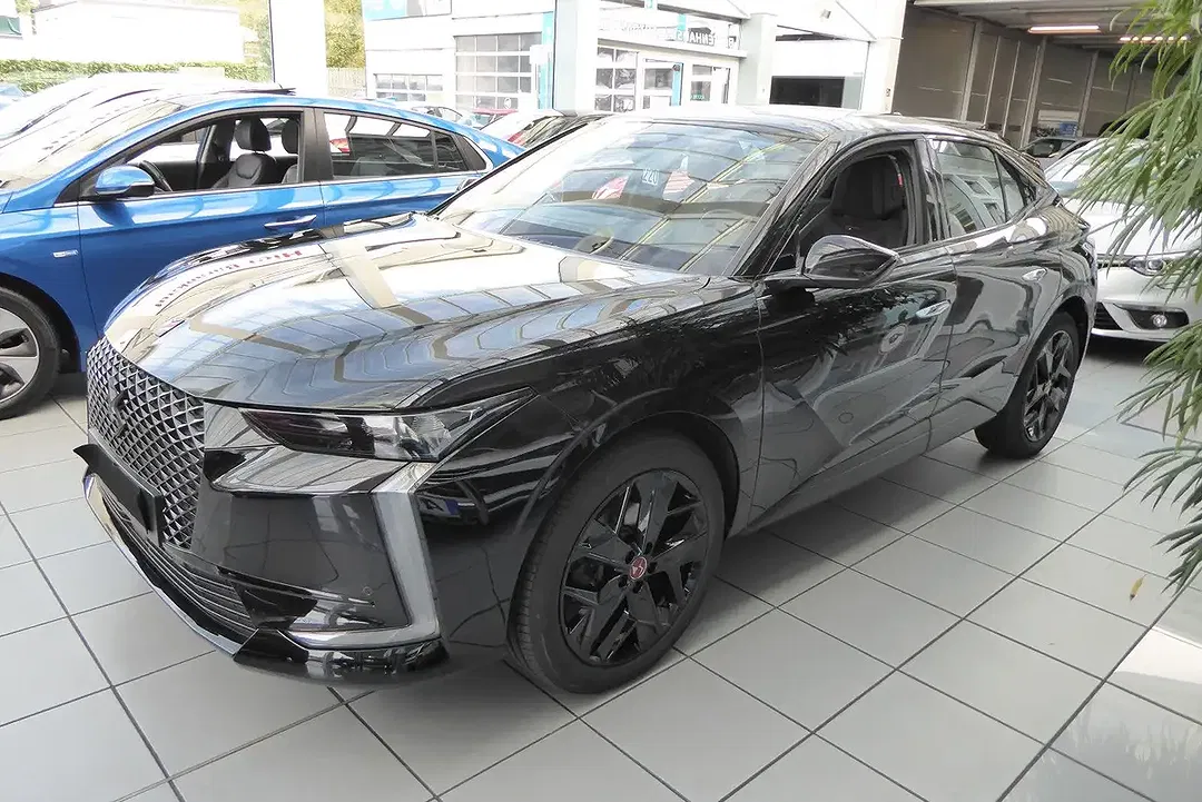 DS Automobiles DS 4 - Thumbnail 1