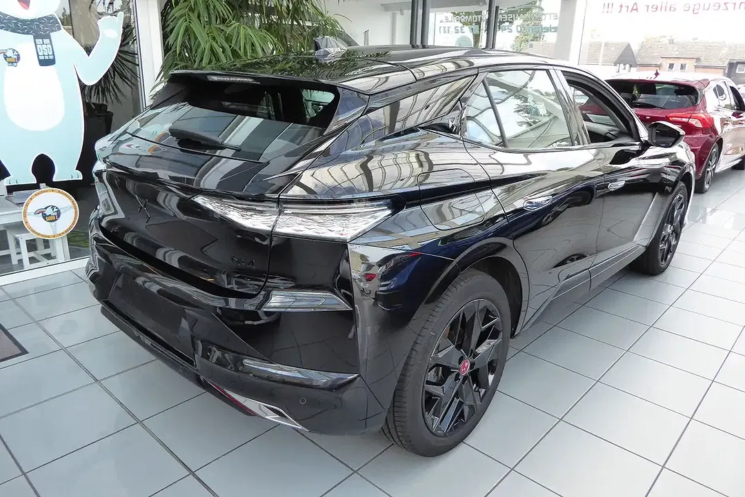 DS Automobiles DS 4 - Thumbnail 4