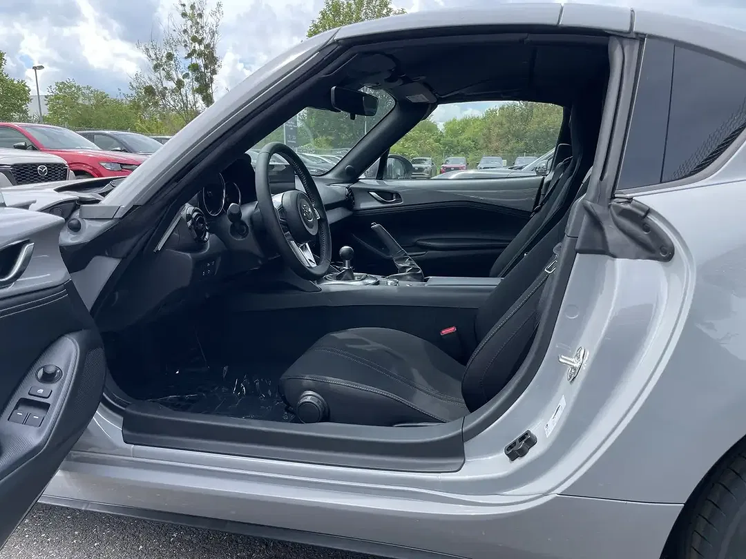 Mazda MX-5 - Thumbnail 11