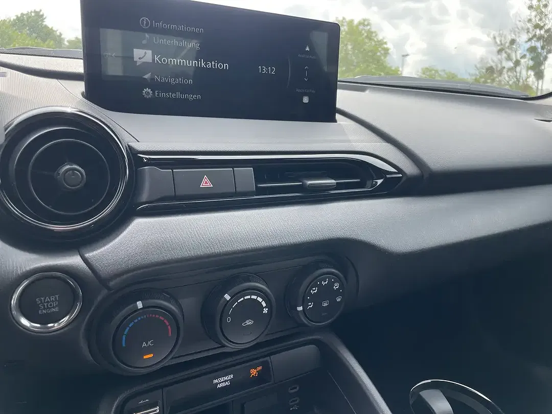 Mazda MX-5 - Thumbnail 14