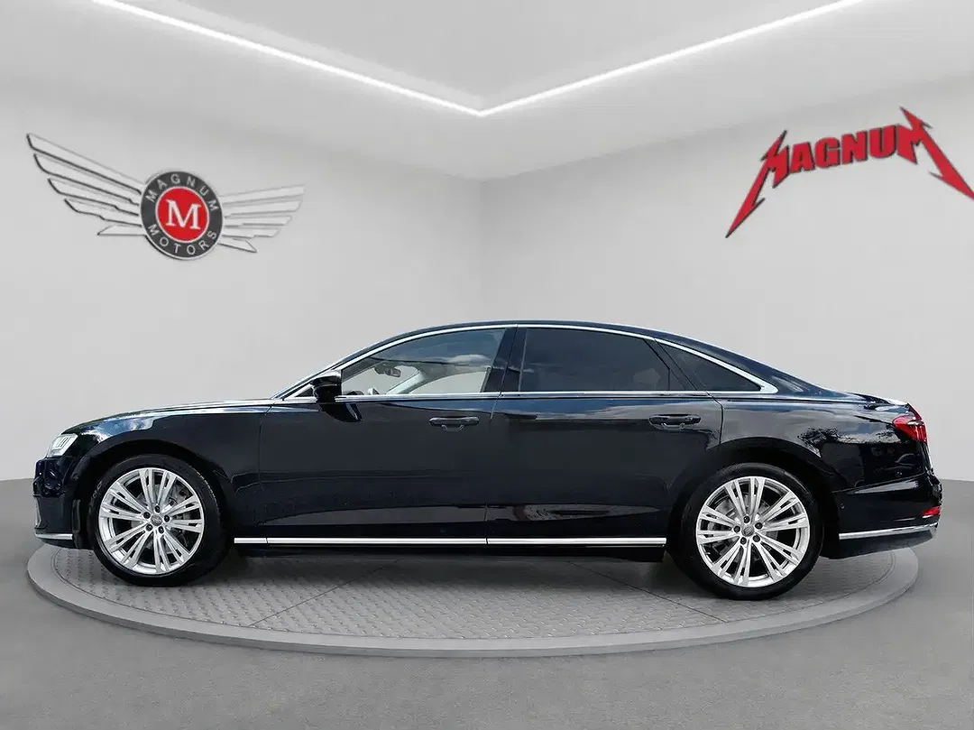 Audi A8 - Thumbnail 6