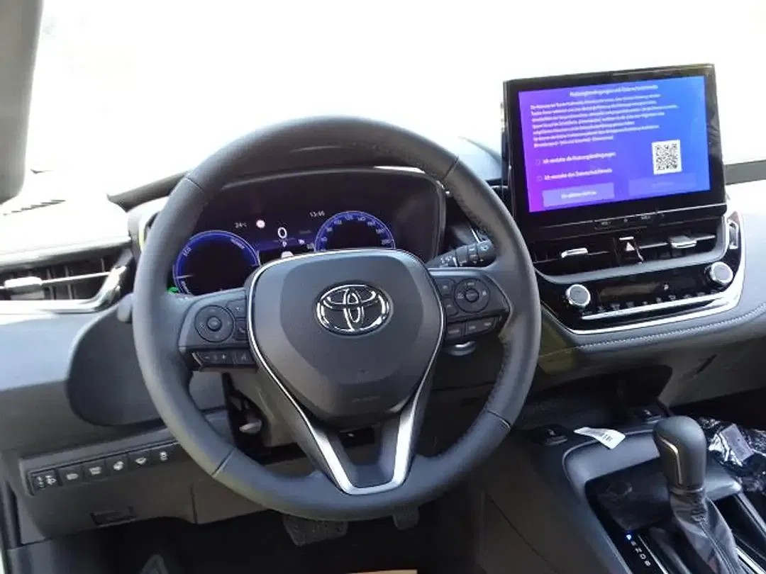 Toyota Corolla - Thumbnail 11
