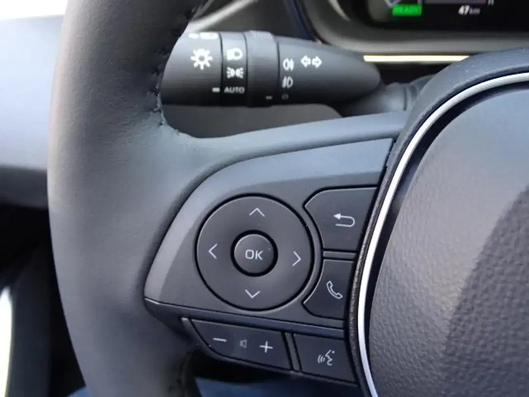 Toyota Corolla - Thumbnail 15