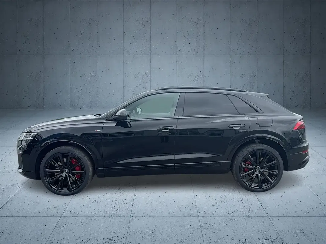 Audi Q8 - Thumbnail 2