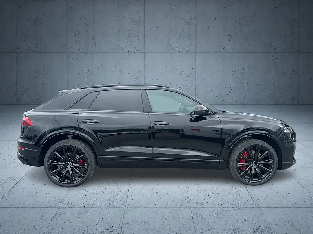 Audi Q8 - Thumbnail 6