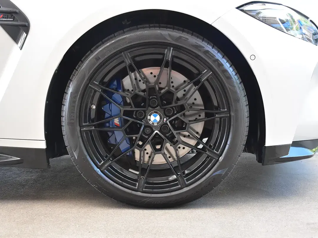 BMW M4 - Thumbnail 30