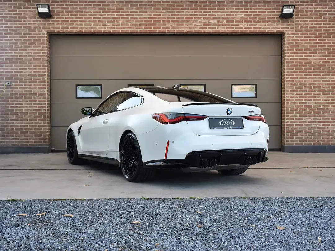 BMW M4 - Thumbnail 5