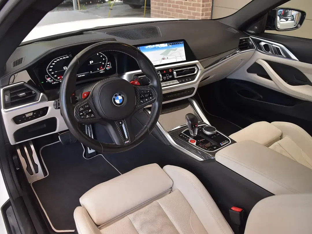 BMW M4 - Thumbnail 8