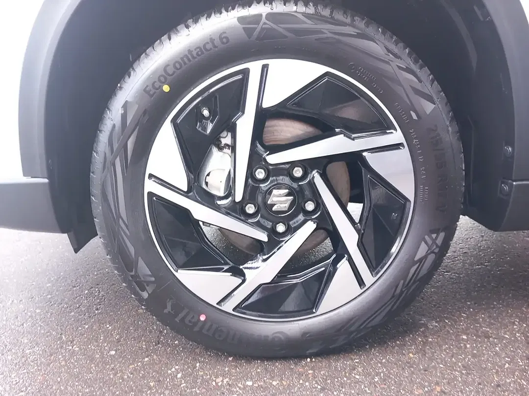 Suzuki Vitara - Thumbnail 8