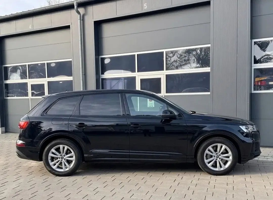 Audi Q7 - Thumbnail 4