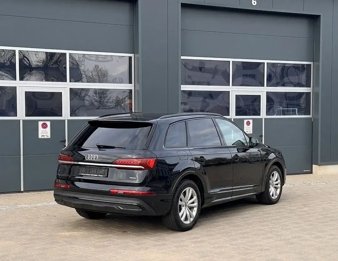 Audi Q7 - Thumbnail 6