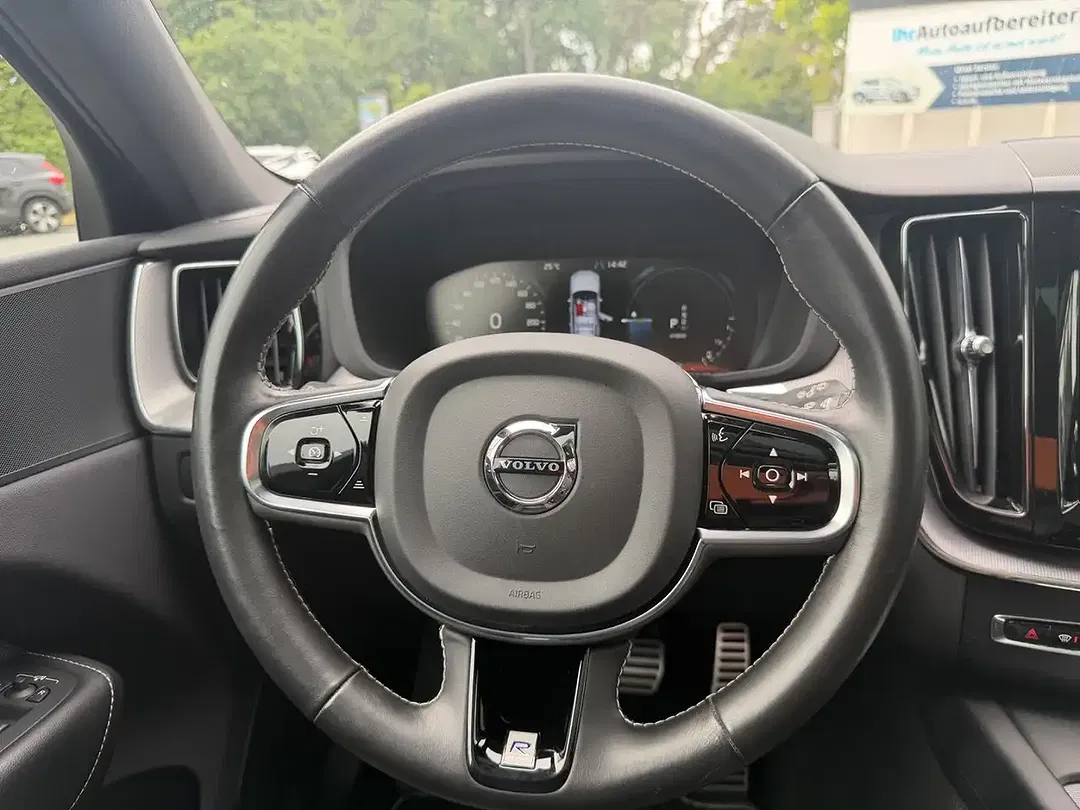 Volvo XC60 - Thumbnail 10