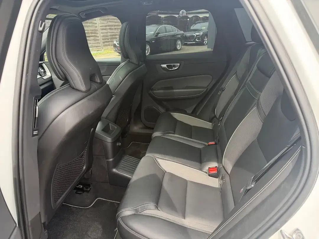 Volvo XC60 - Thumbnail 15