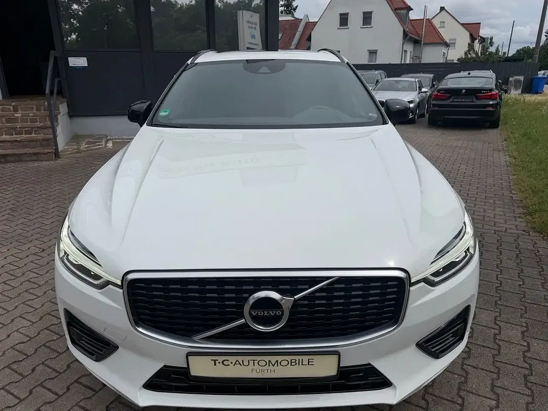 Volvo XC60 - Thumbnail 3