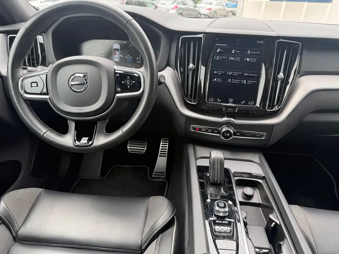 Volvo XC60 - Thumbnail 9